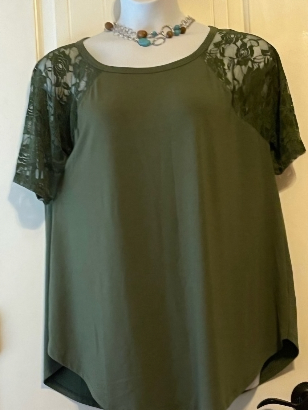 2X  Zenana Outfitters Olive Green Lace Sleeve Raglan Top NWOT